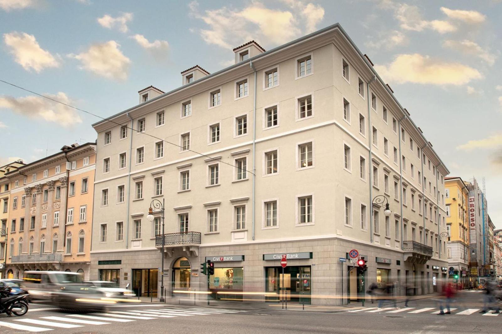 Teatro Romano Exclusive Suites Триест Экстерьер фото